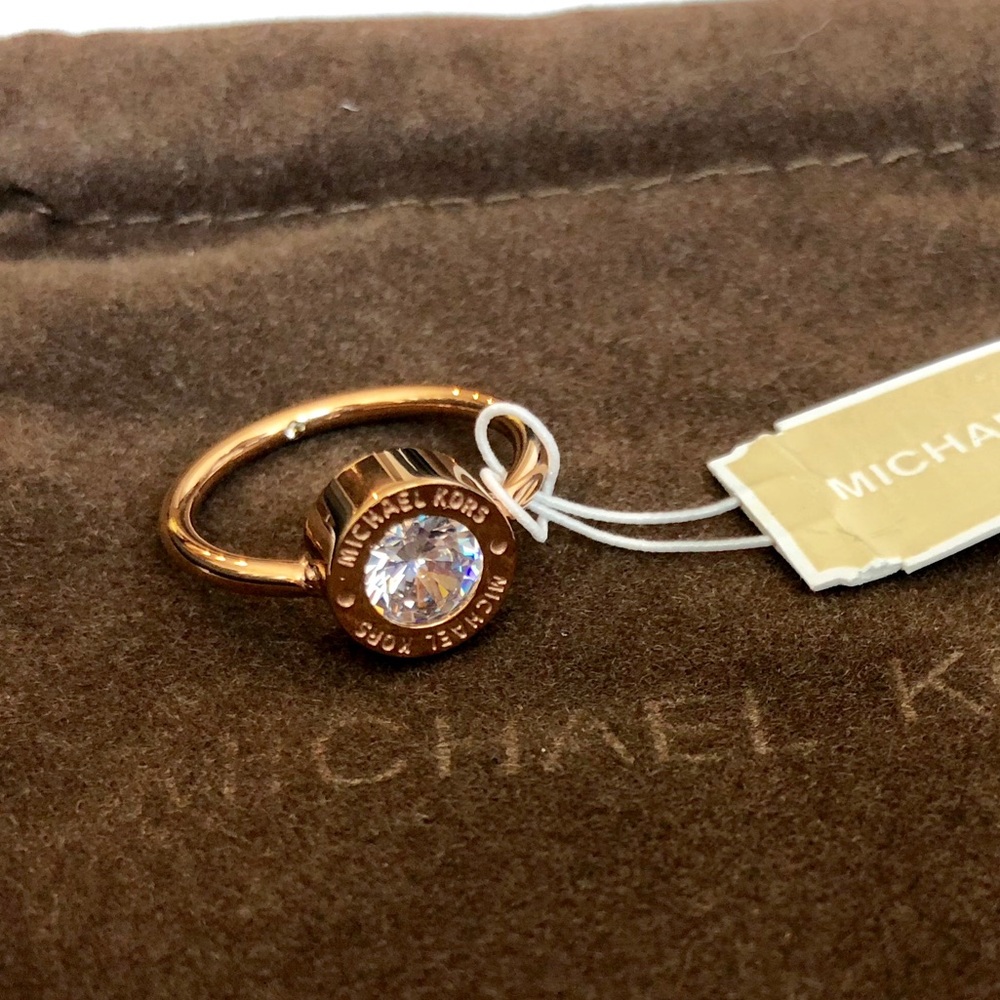 NWT MICHAEL KORS Brilliance Rose Gold Crystal Ring - Picture 3 of 7